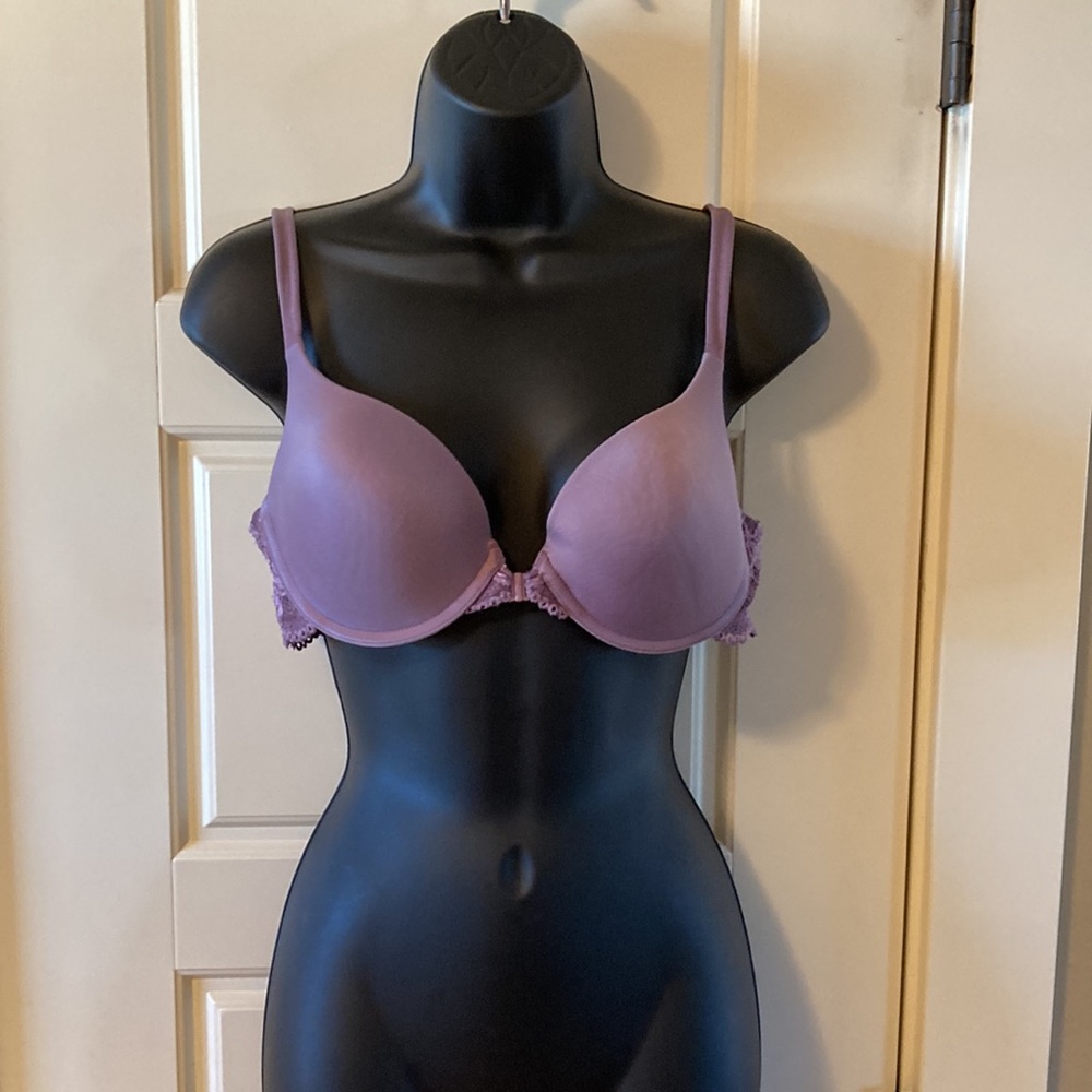 Victoria’s Secret 36C Purple Lace Detail Bra